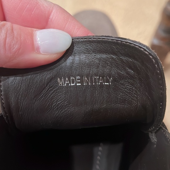 Like Brand New, Authentic Louis Vuitton Men’s Suede Boot - Picture 9 of 9